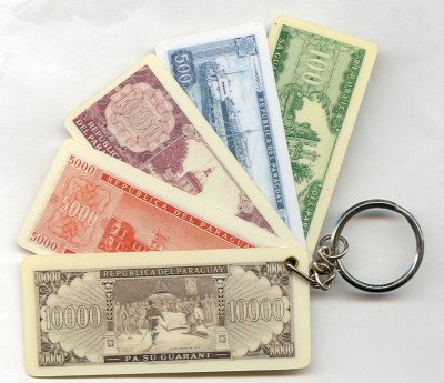 Paraguay Bills Key Chain